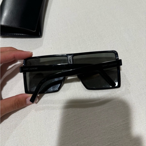 YSL sunglasses - Picture 3 of 7